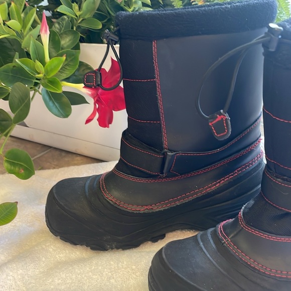 Gently worn The North Face Alpenglow Snow Boots Size US 7 big boys - Picture 4 of 14